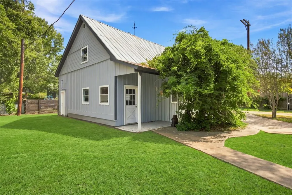 500 Ramona Street Smithville, TX 78957