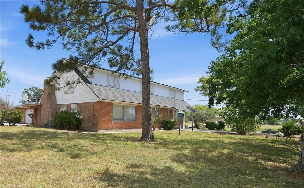 1358 Ocean Ingleside, TX 78362