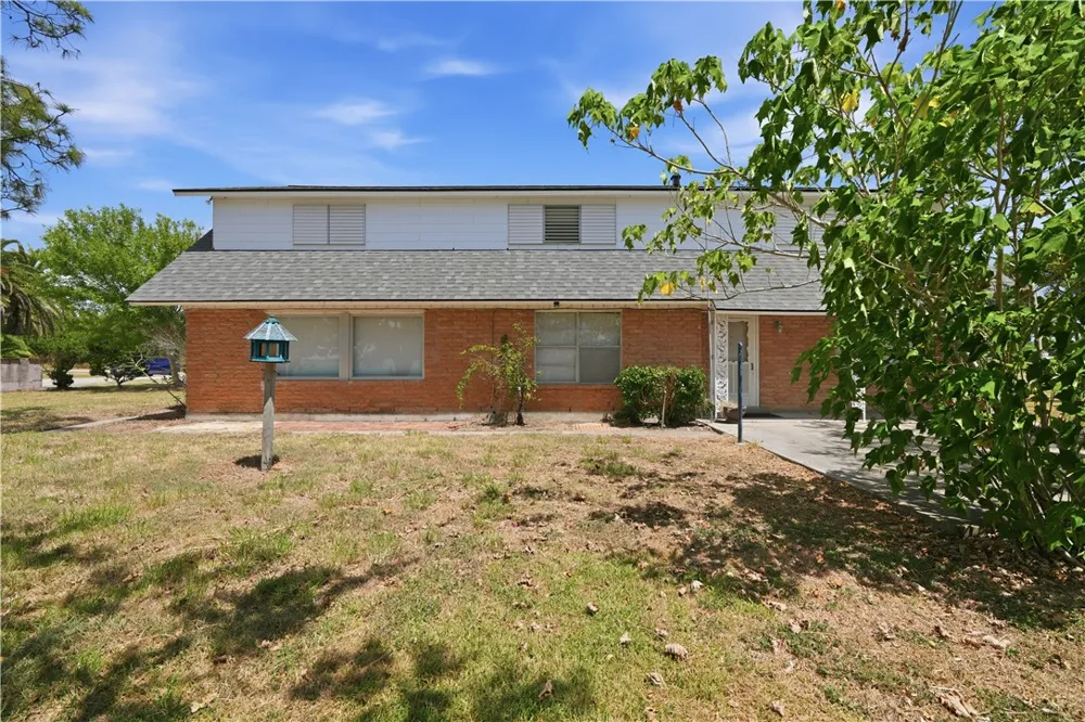 1358 Ocean Ingleside, TX 78362