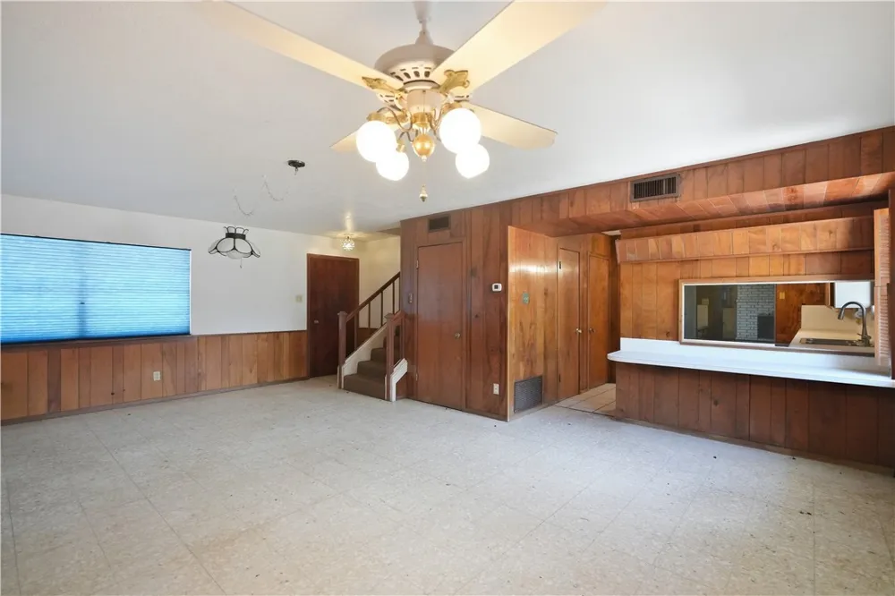 1358 Ocean Ingleside, TX 78362
