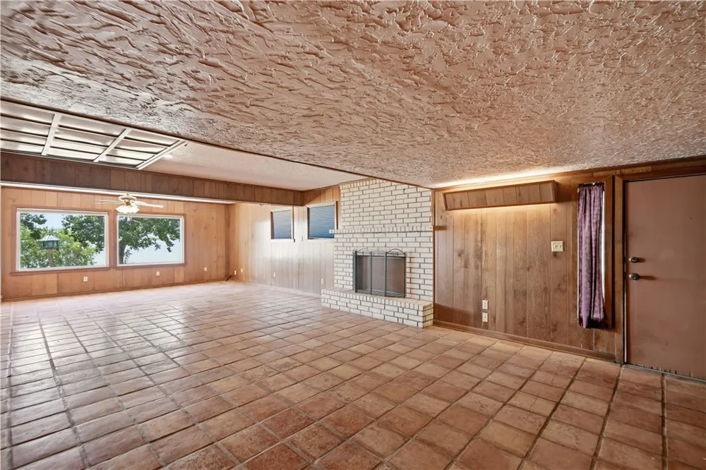 1358 Ocean Ingleside, TX 78362