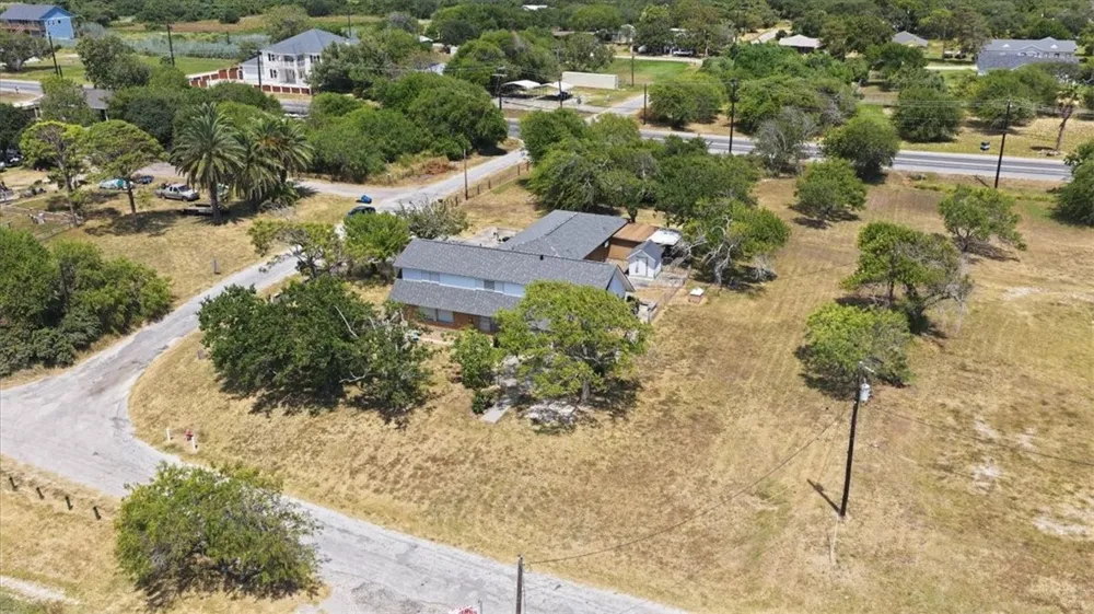 1358 Ocean Ingleside, TX 78362