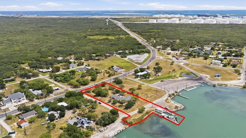 1358 Ocean Ingleside, TX 78362