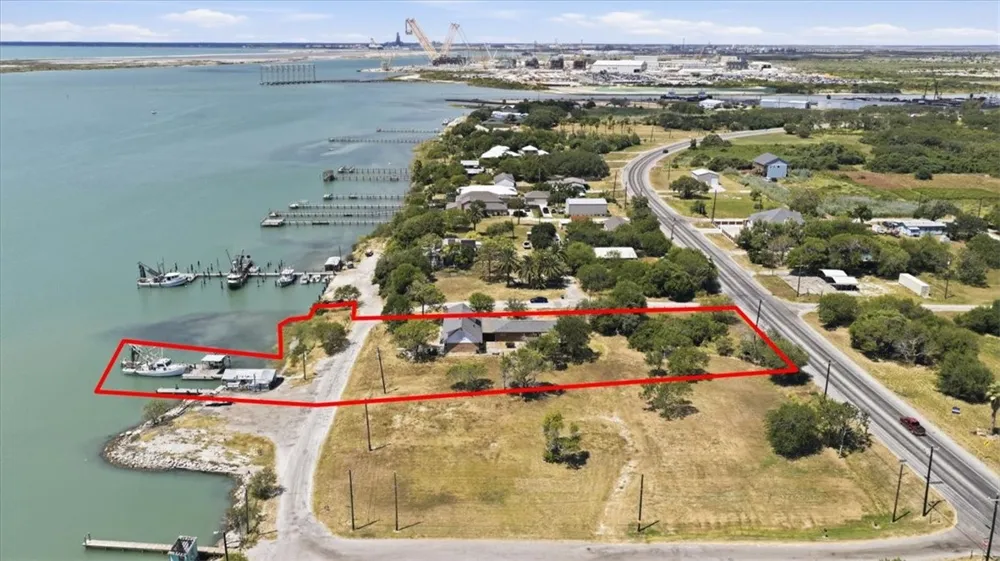 1358 Ocean Ingleside, TX 78362