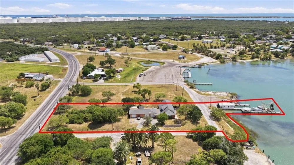 1358 Ocean Ingleside, TX 78362