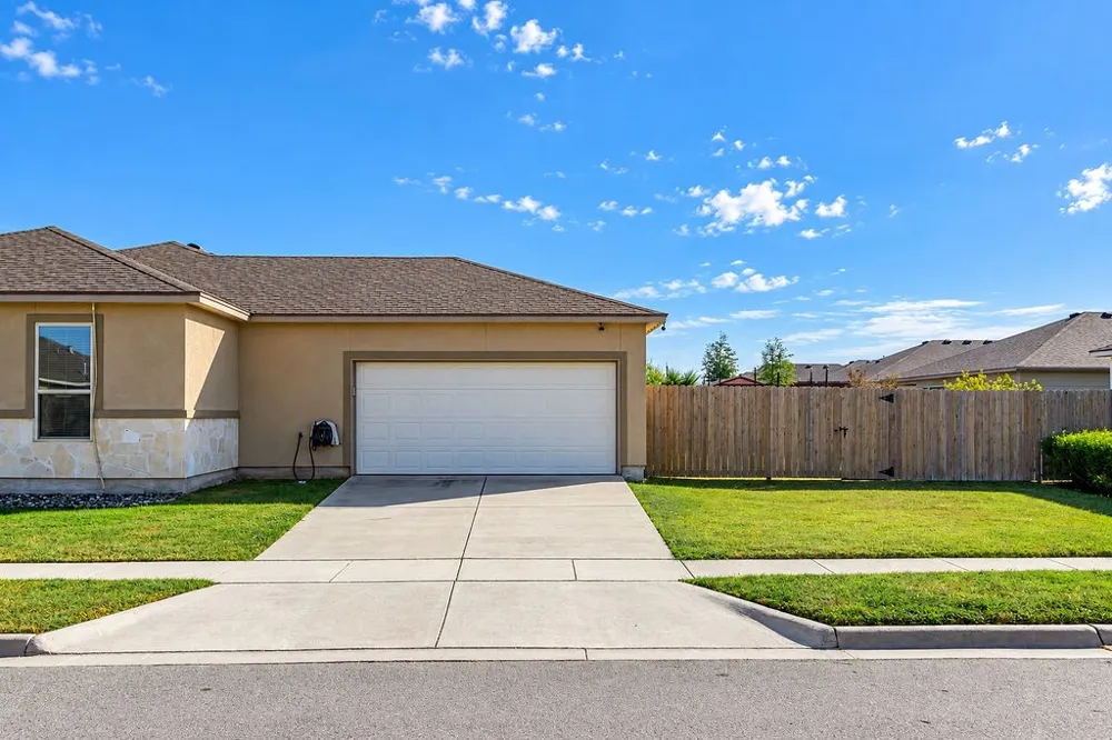 2201 Diamond Drive Corpus Christi, TX 78414