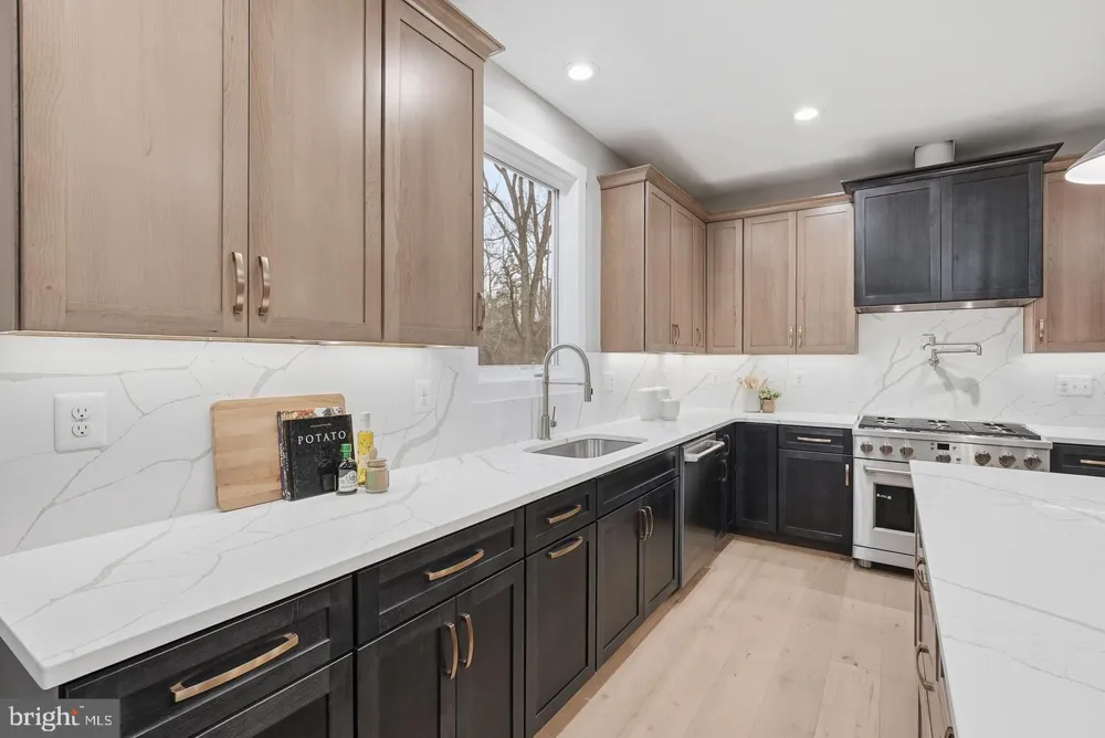 3410 BURROWS AVENUE Fairfax, VA 22030