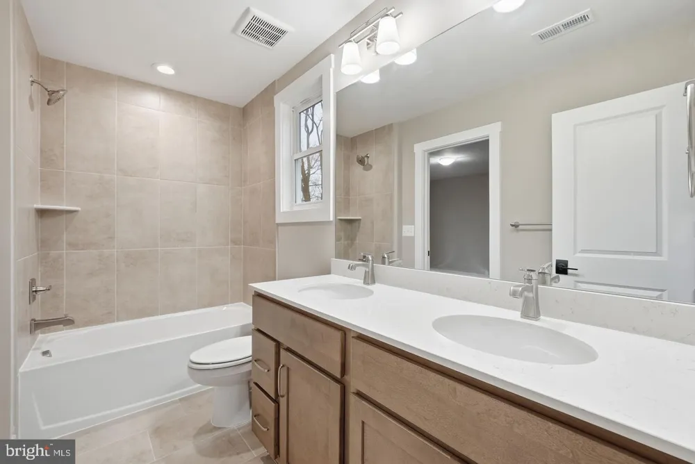 3410 BURROWS AVENUE Fairfax, VA 22030
