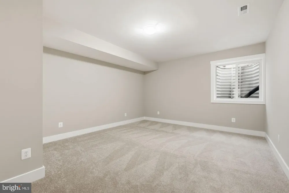 3410 BURROWS AVENUE Fairfax, VA 22030