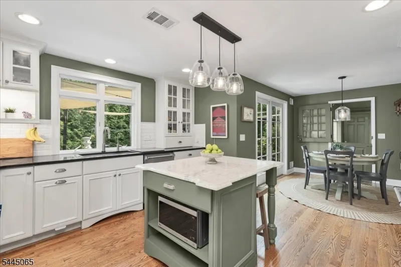 1349 Birch Hill Rd Mountainside, NJ 07092
