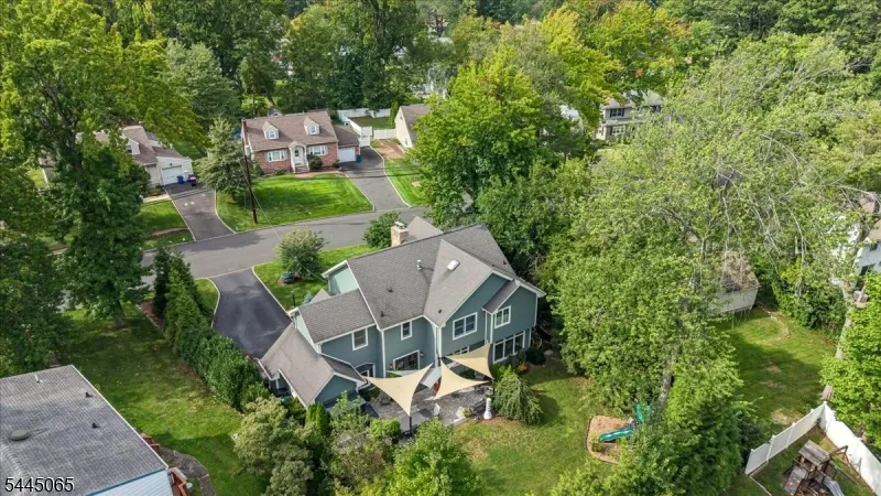 1349 Birch Hill Rd Mountainside, NJ 07092