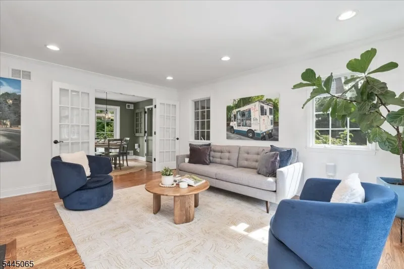 1349 Birch Hill Rd Mountainside, NJ 07092