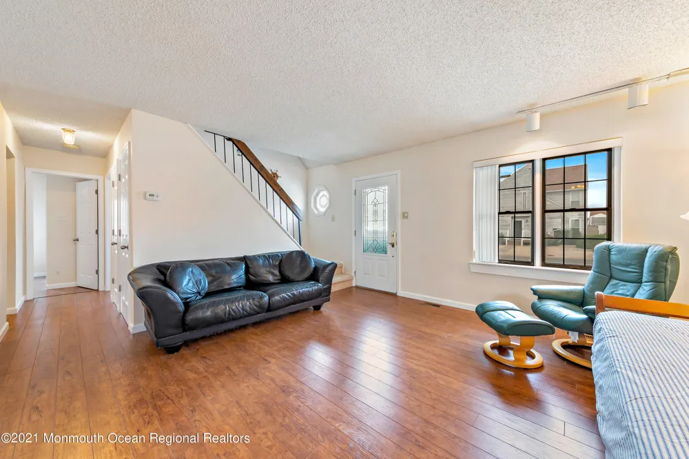 31 Peggy Lane Manahawkin, NJ 08050