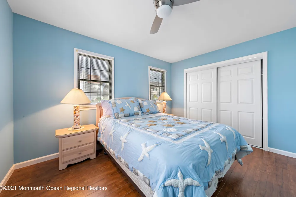 31 Peggy Lane Manahawkin, NJ 08050