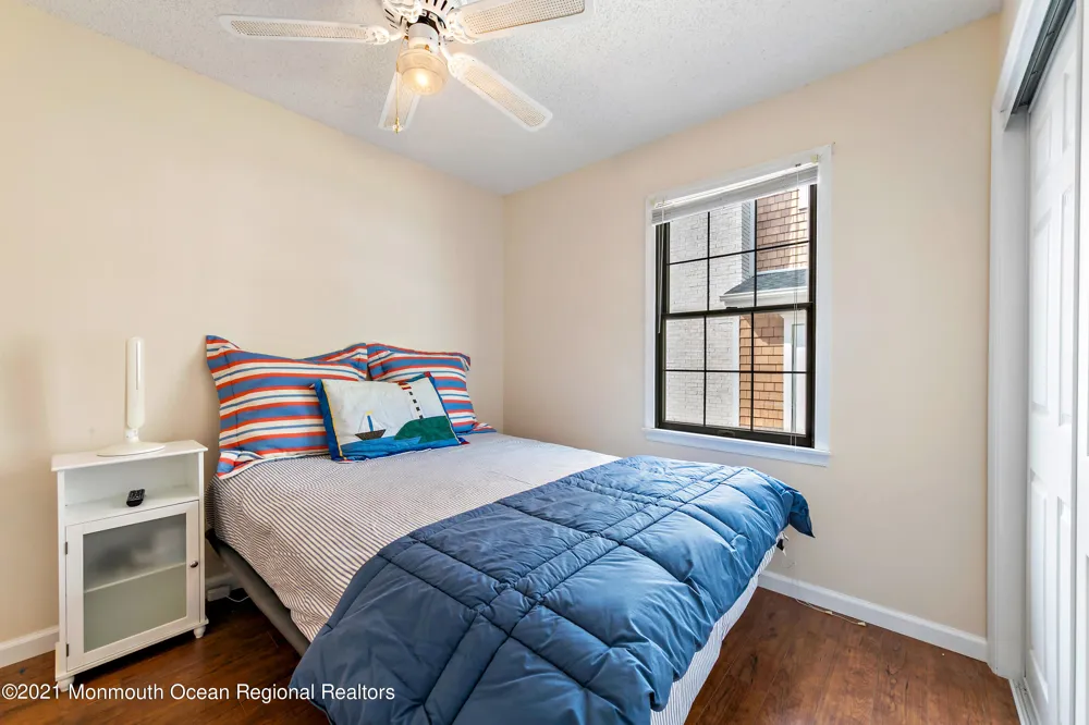 31 Peggy Lane Manahawkin, NJ 08050