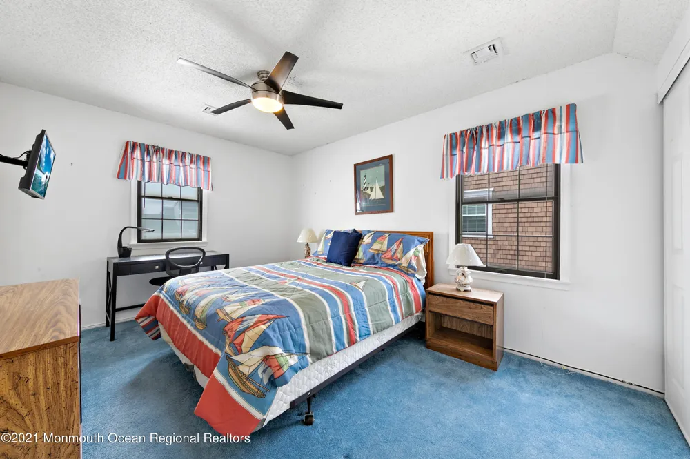31 Peggy Lane Manahawkin, NJ 08050