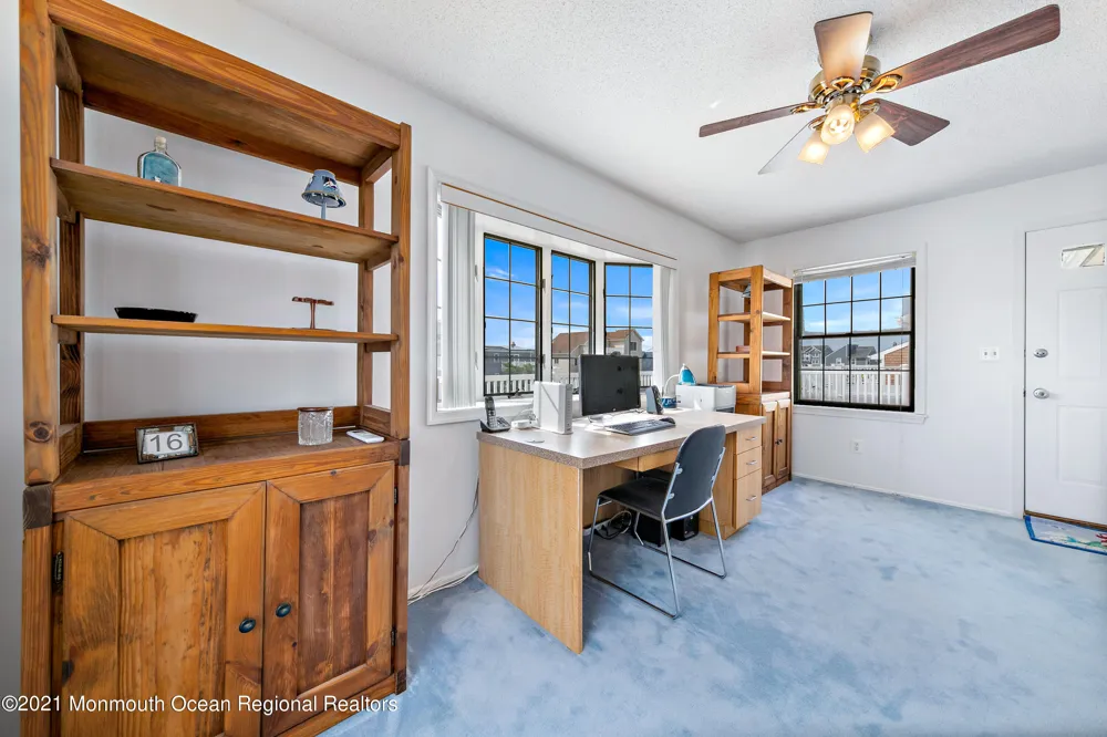 31 Peggy Lane Manahawkin, NJ 08050