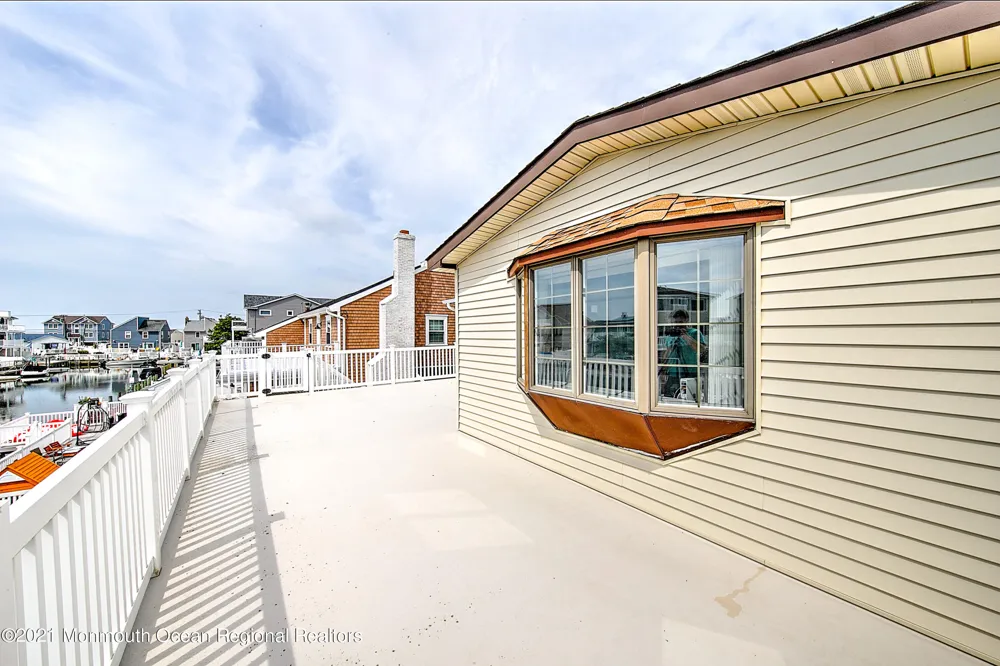 31 Peggy Lane Manahawkin, NJ 08050