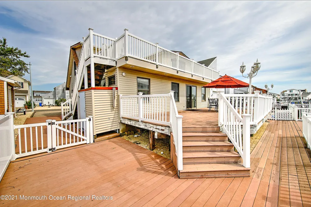 31 Peggy Lane Manahawkin, NJ 08050