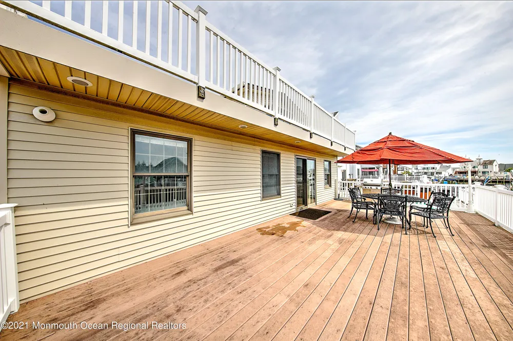 31 Peggy Lane Manahawkin, NJ 08050