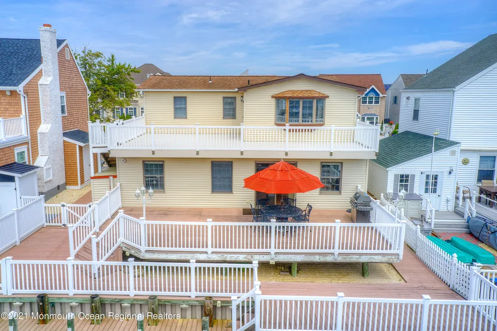 31 Peggy Lane Manahawkin, NJ 08050