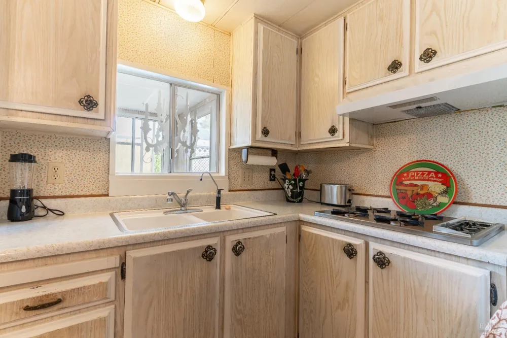 460 E Gobbi Street ##6 Ukiah, CA 95482