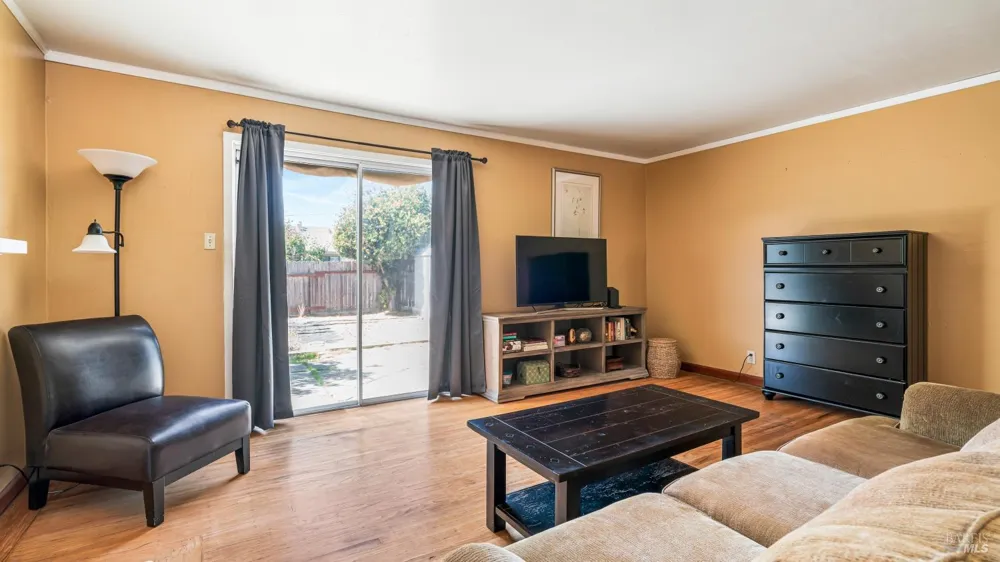 1239 Janet Way Santa Rosa, CA 95405