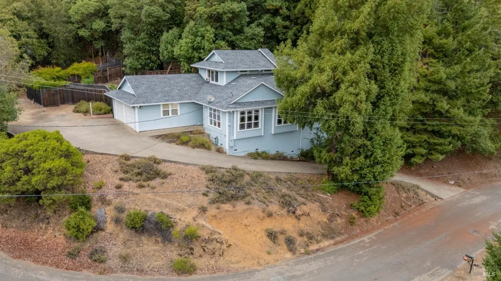 2398 Poppy Terrace Willits, CA 95490