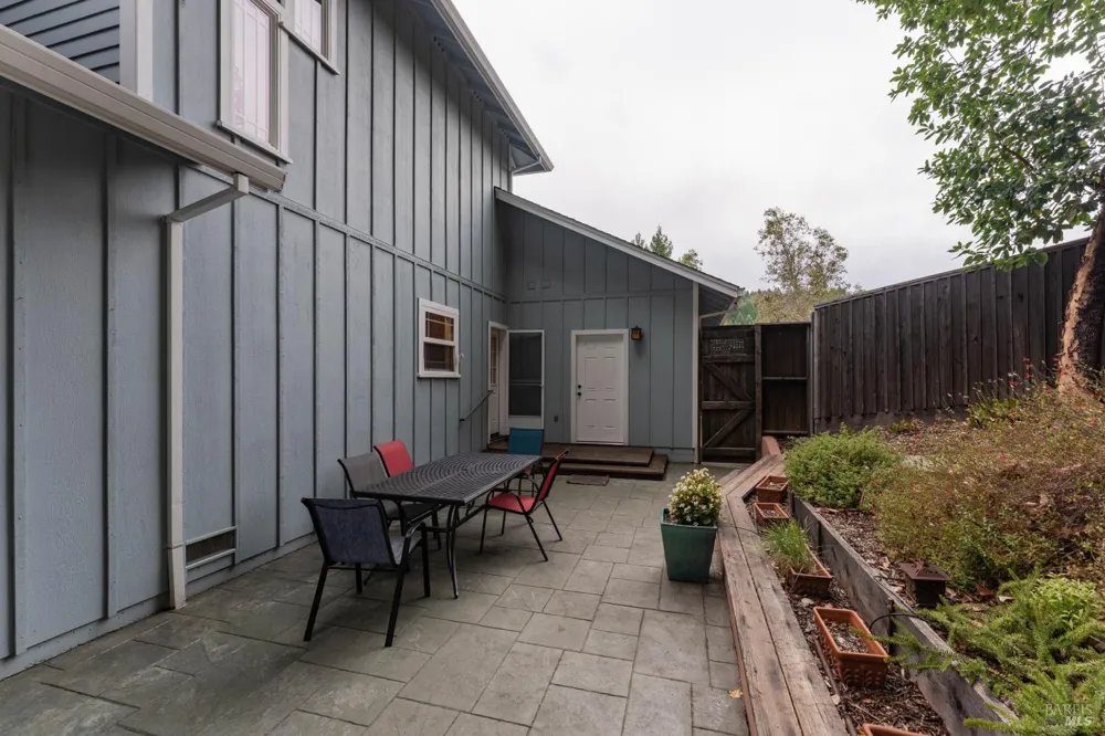 2398 Poppy Terrace Willits, CA 95490