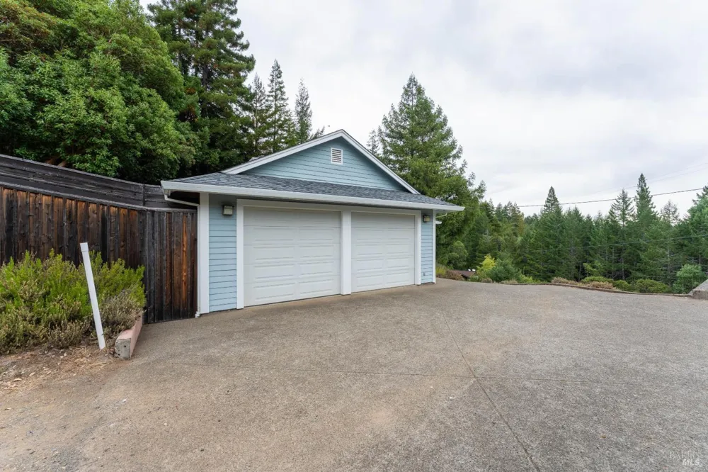 2398 Poppy Terrace Willits, CA 95490
