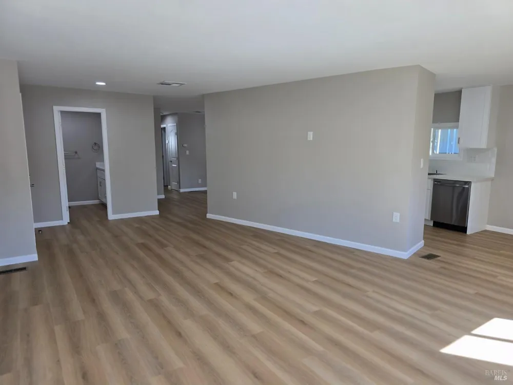 82 Cardinal Way Santa Rosa, CA 95409