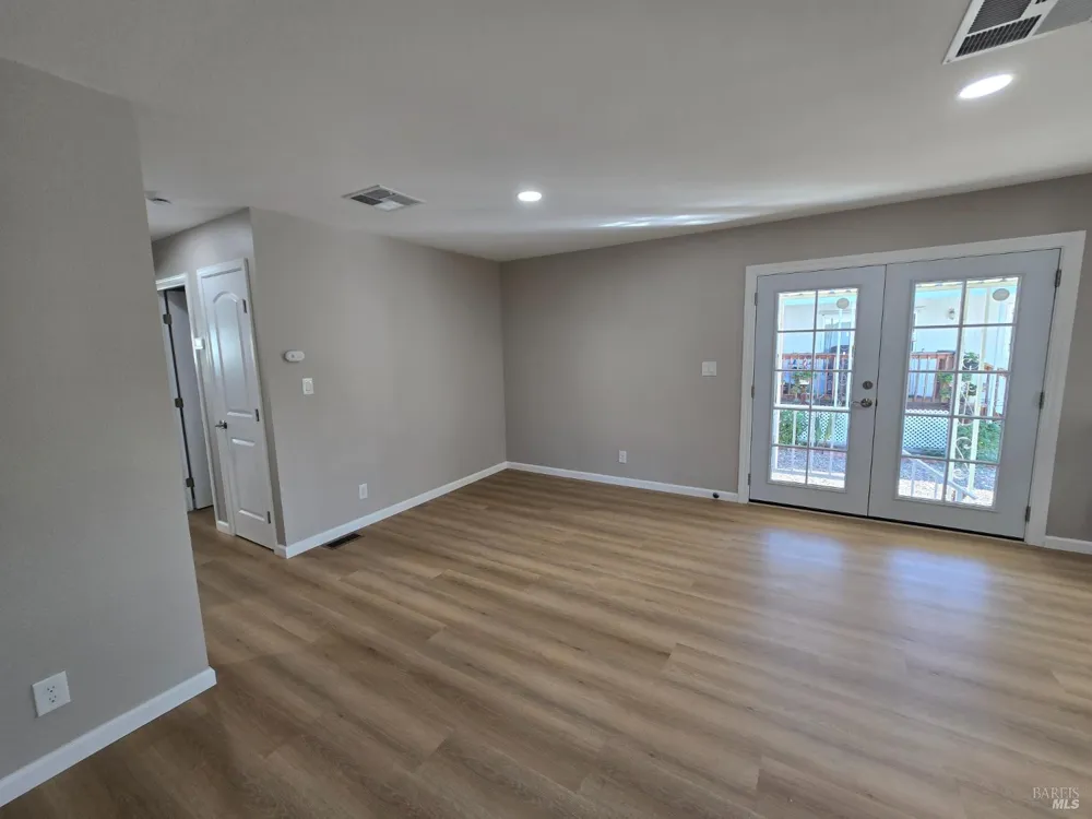 82 Cardinal Way Santa Rosa, CA 95409