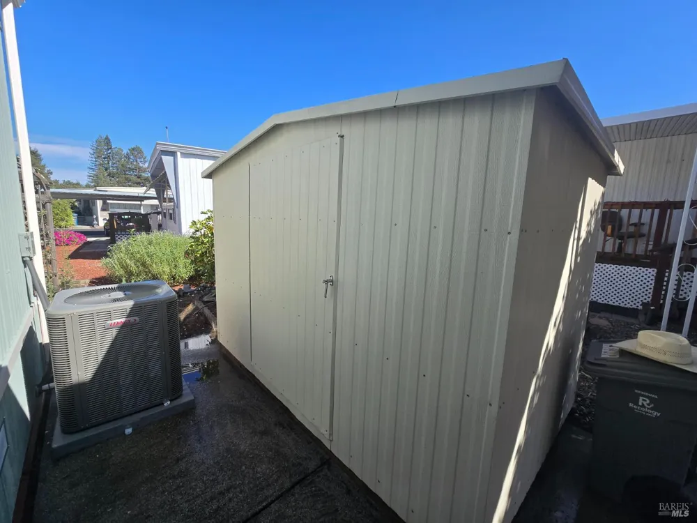 82 Cardinal Way Santa Rosa, CA 95409