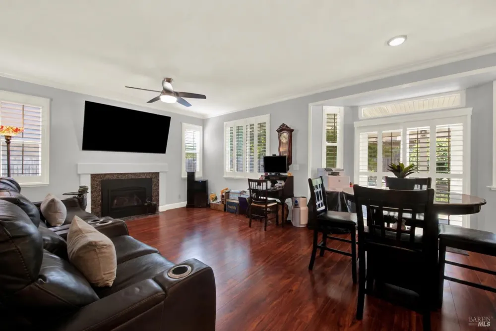 754 Roscommon Drive Vacaville, CA 95688