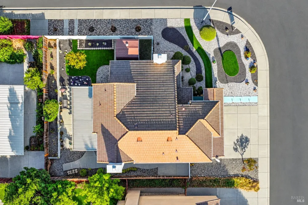 754 Roscommon Drive Vacaville, CA 95688