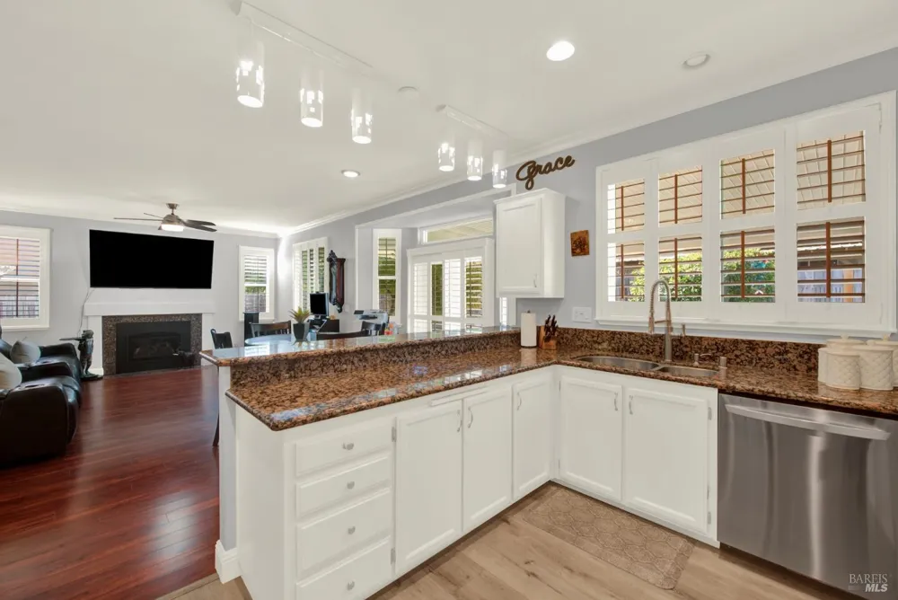 754 Roscommon Drive Vacaville, CA 95688