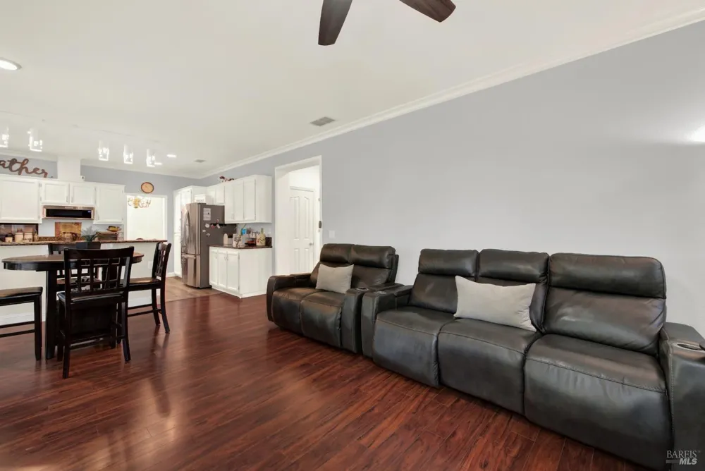 754 Roscommon Drive Vacaville, CA 95688