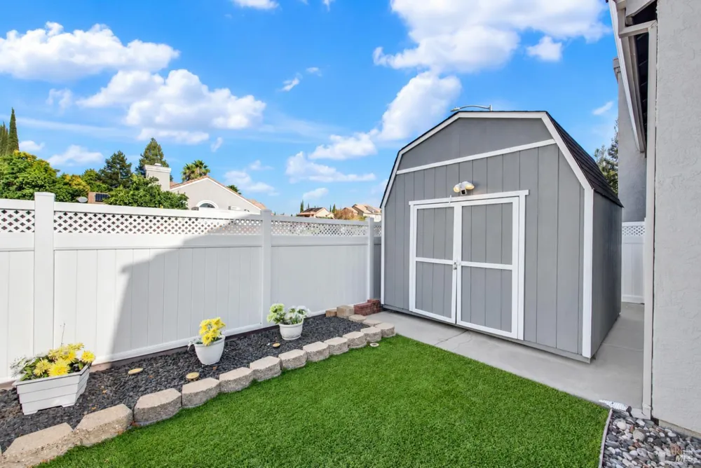 754 Roscommon Drive Vacaville, CA 95688