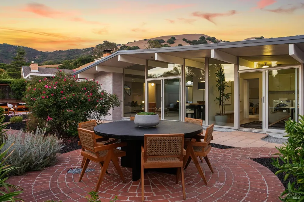 41 Mount Foraker Drive San Rafael, CA 94903