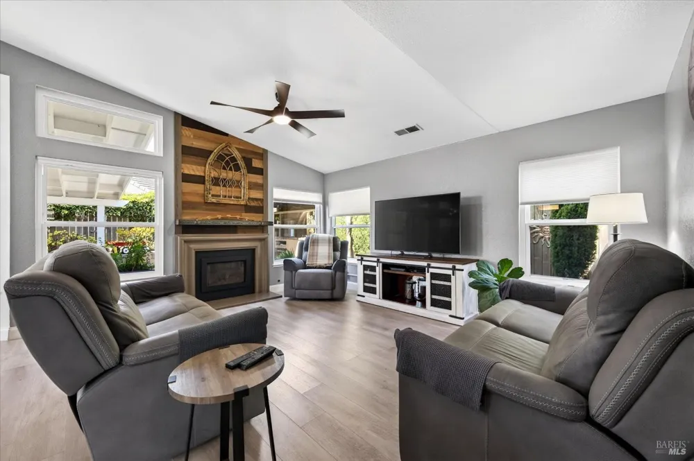 649 Windsor Drive Benicia, CA 94510