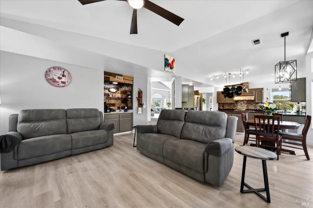 649 Windsor Drive Benicia, CA 94510