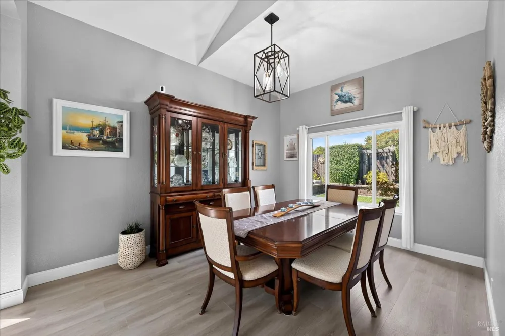 649 Windsor Drive Benicia, CA 94510