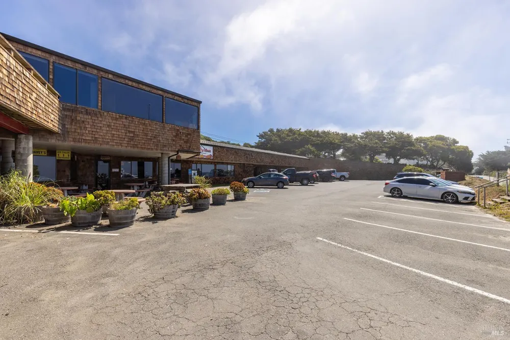 537 Highway 1 Bodega Bay, CA 94923
