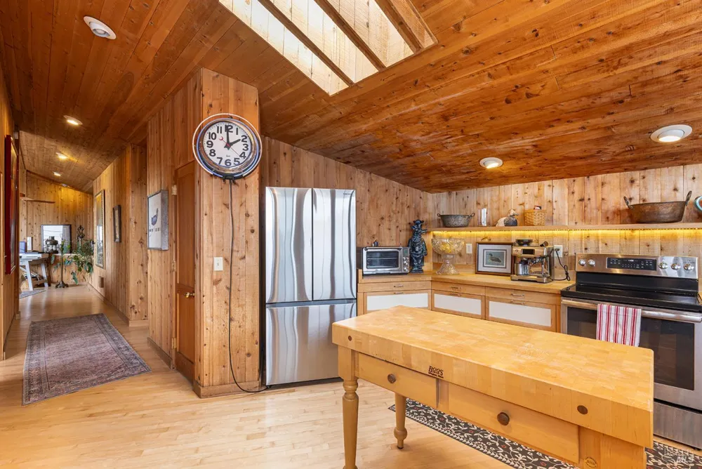 537 Highway 1 Bodega Bay, CA 94923