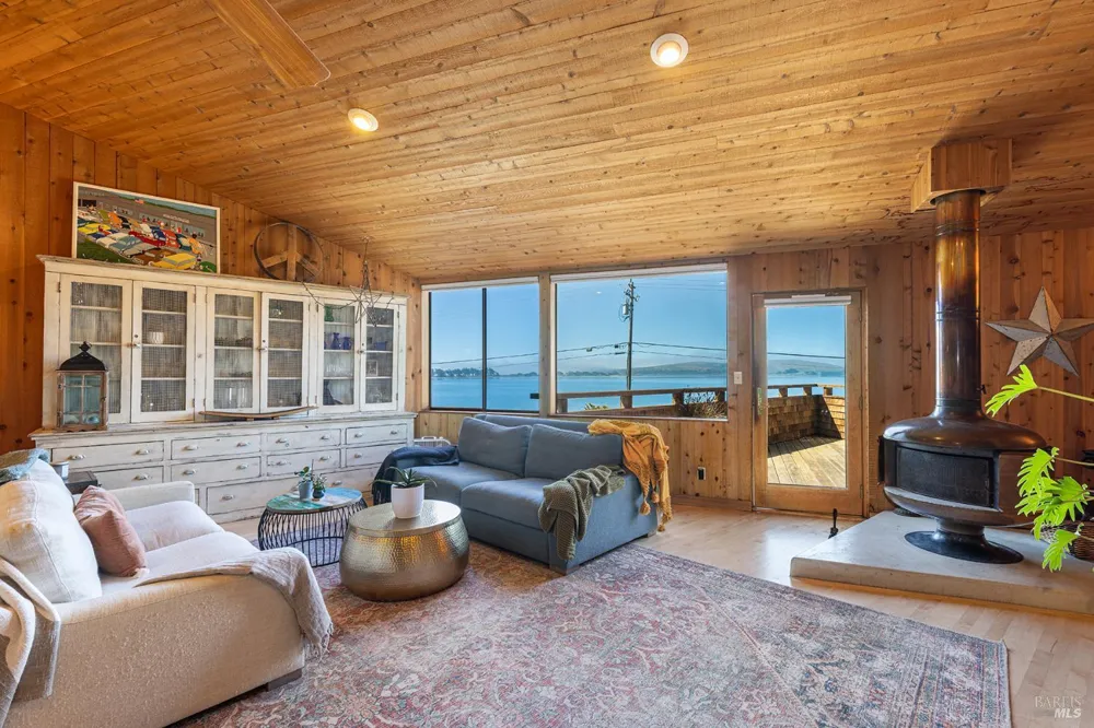 537 Highway 1 Bodega Bay, CA 94923