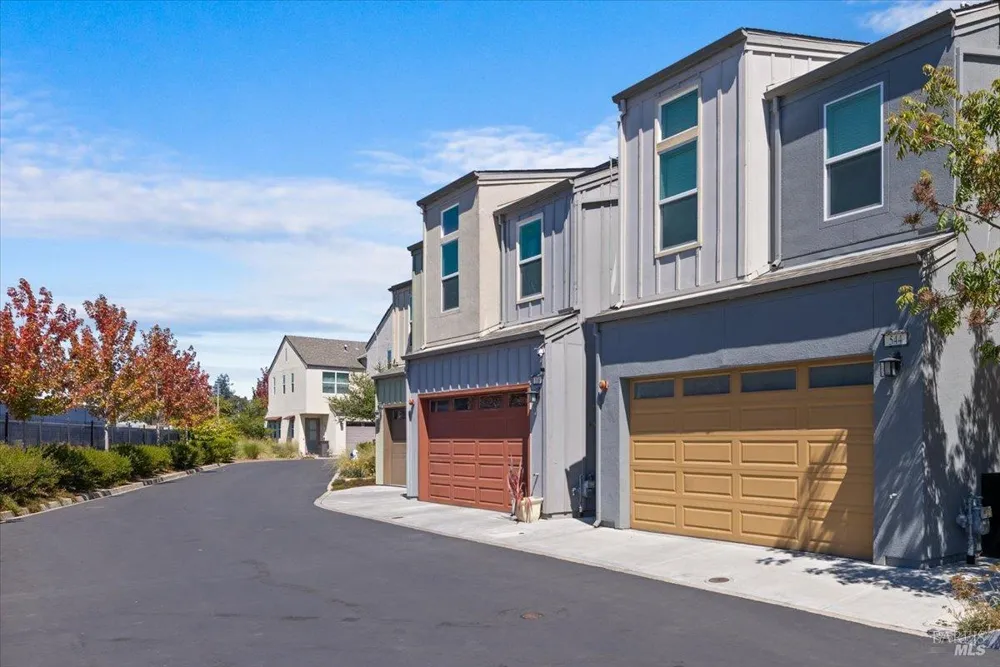 538 Deep Rose Place Santa Rosa, CA 95407