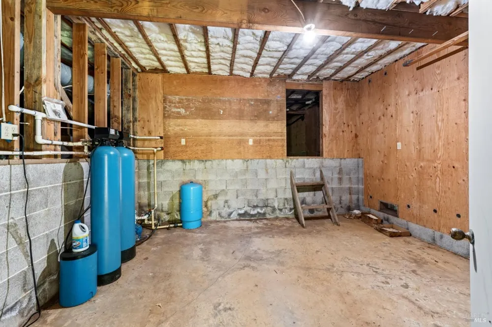 32268 Forest Lane Fort Bragg, CA 95437