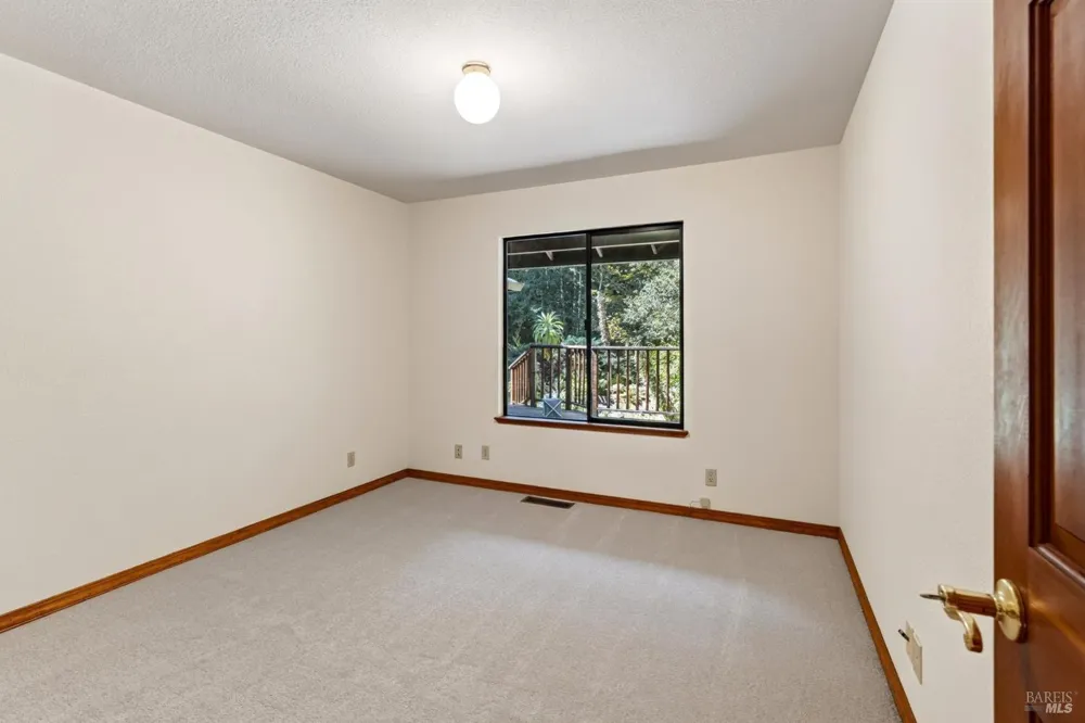 32268 Forest Lane Fort Bragg, CA 95437