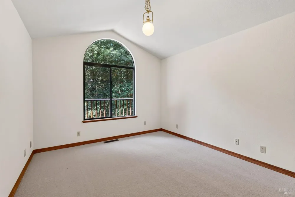 32268 Forest Lane Fort Bragg, CA 95437