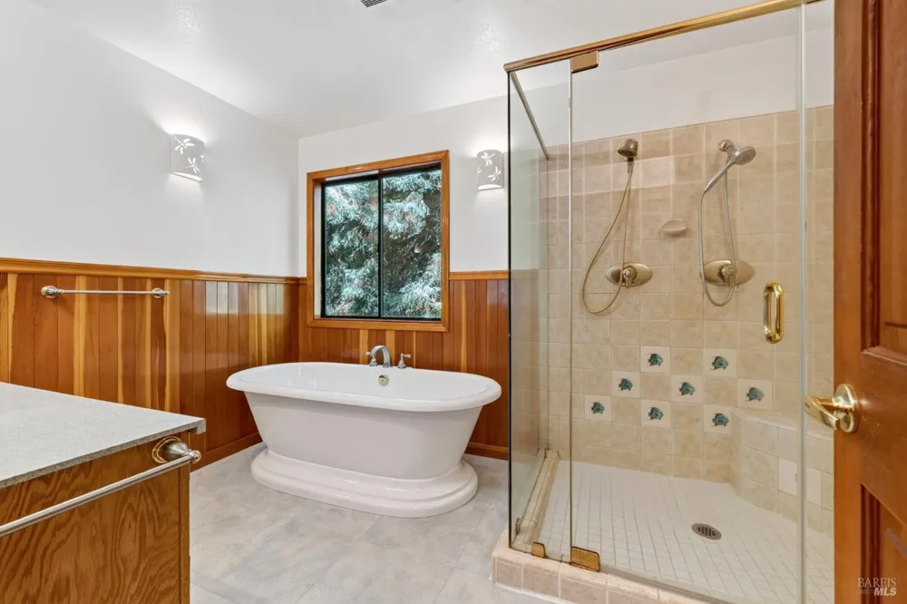 32268 Forest Lane Fort Bragg, CA 95437